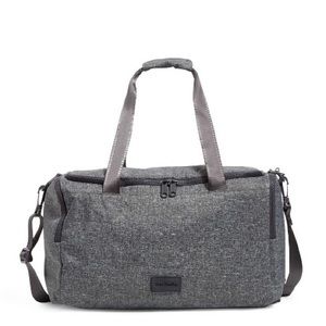 Vera Bradley Small Gym Bag in Reactive